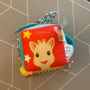 Sophie La Girafe Sensory Cube